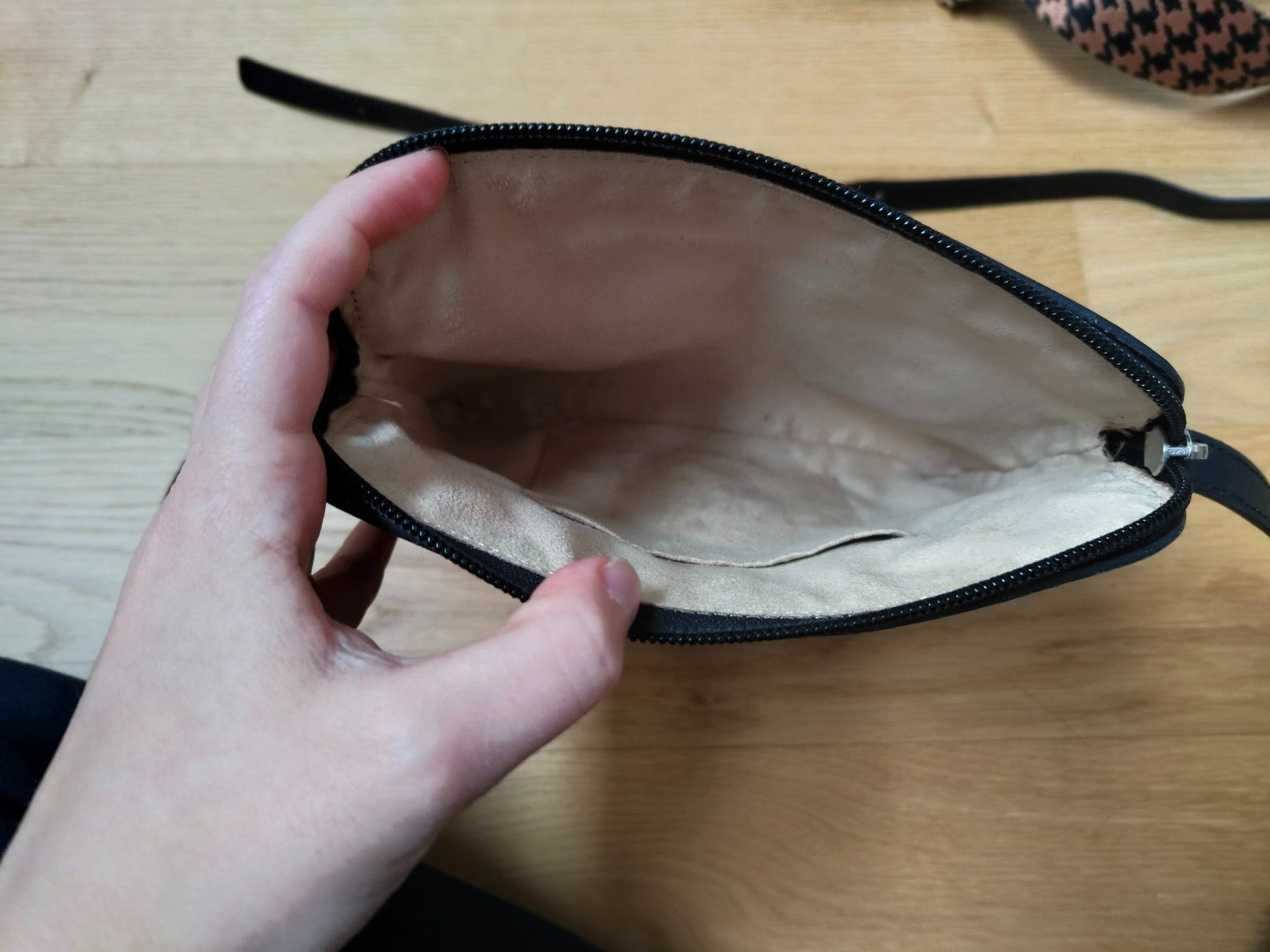 Maison Mollerus Taschen für Damen: Maison Mollerus Umhängetasche schwarz/silber – Gebraucht aus Schwyz von Balmer92 2