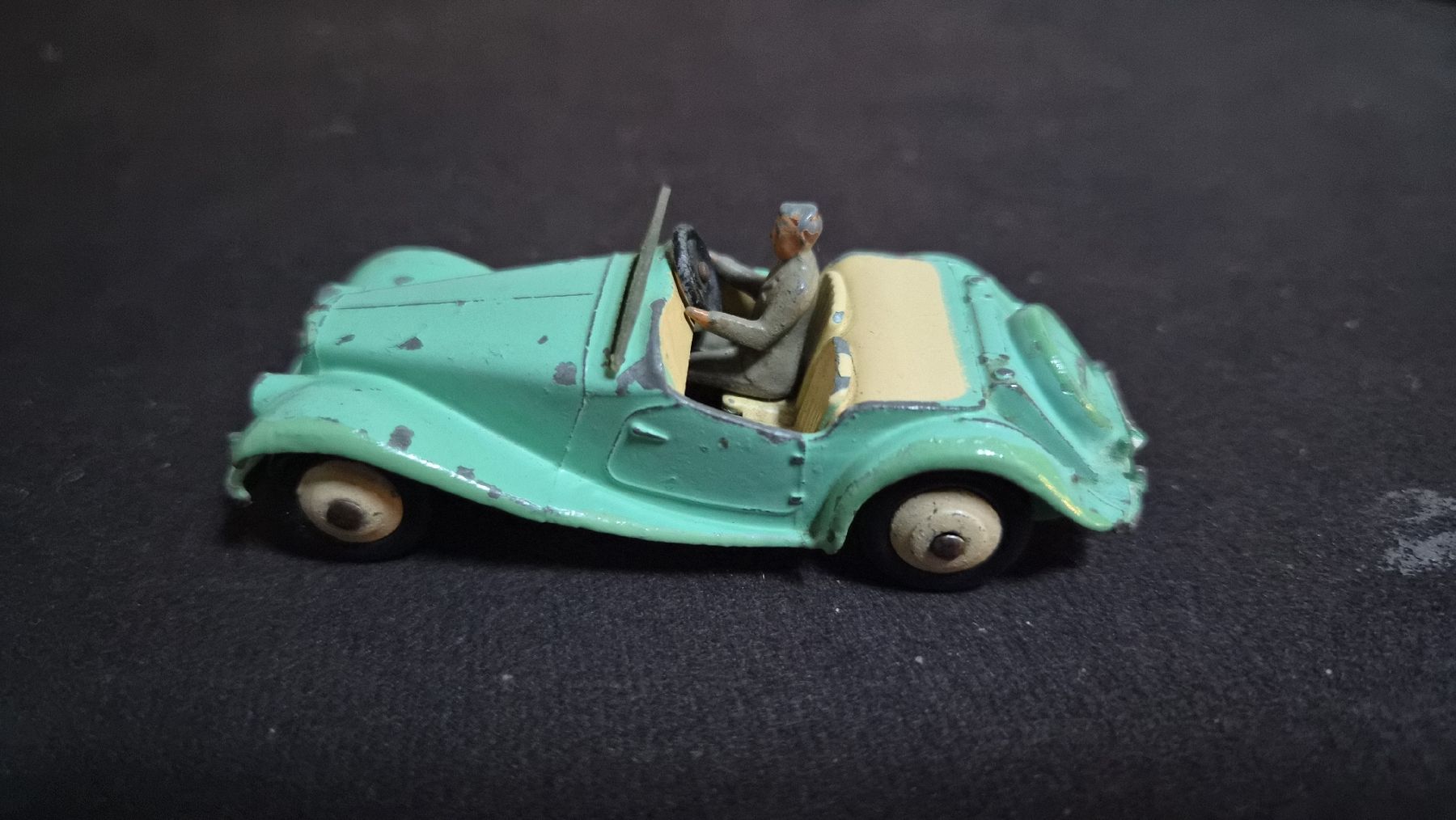 Dinky Toys Voitures modèles: dinky toys MG – D'occasion à Sihlwald par Blaumeisli45 1