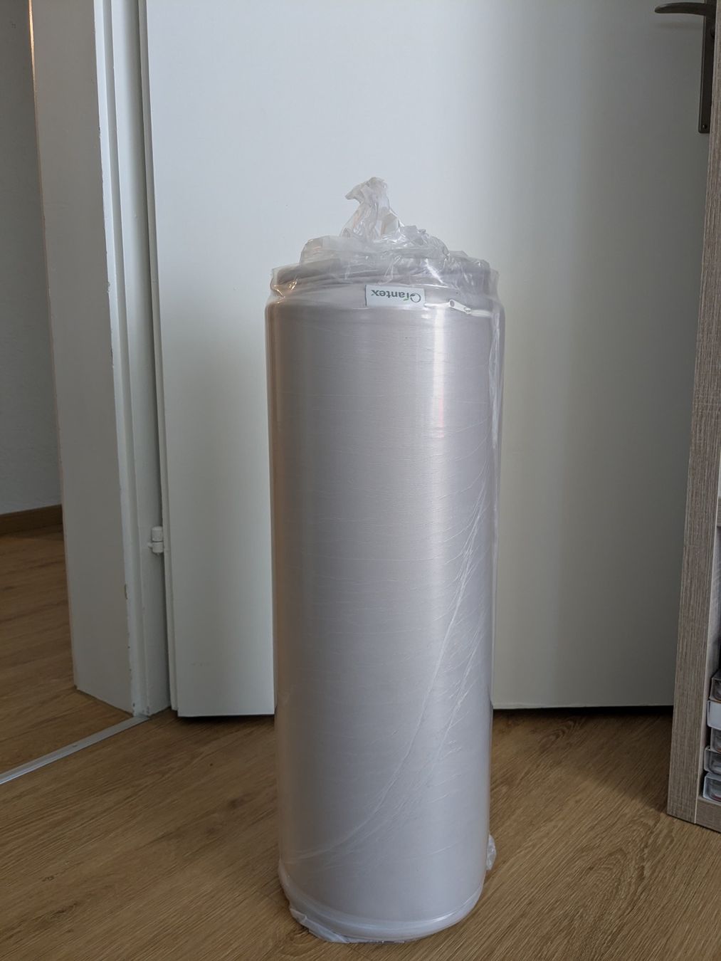 Cuscini: 4-teiliges Keilkissen - NEU – Nuovo e nell'imballaggio originale da Zürich venduto da Elina.Ch 1