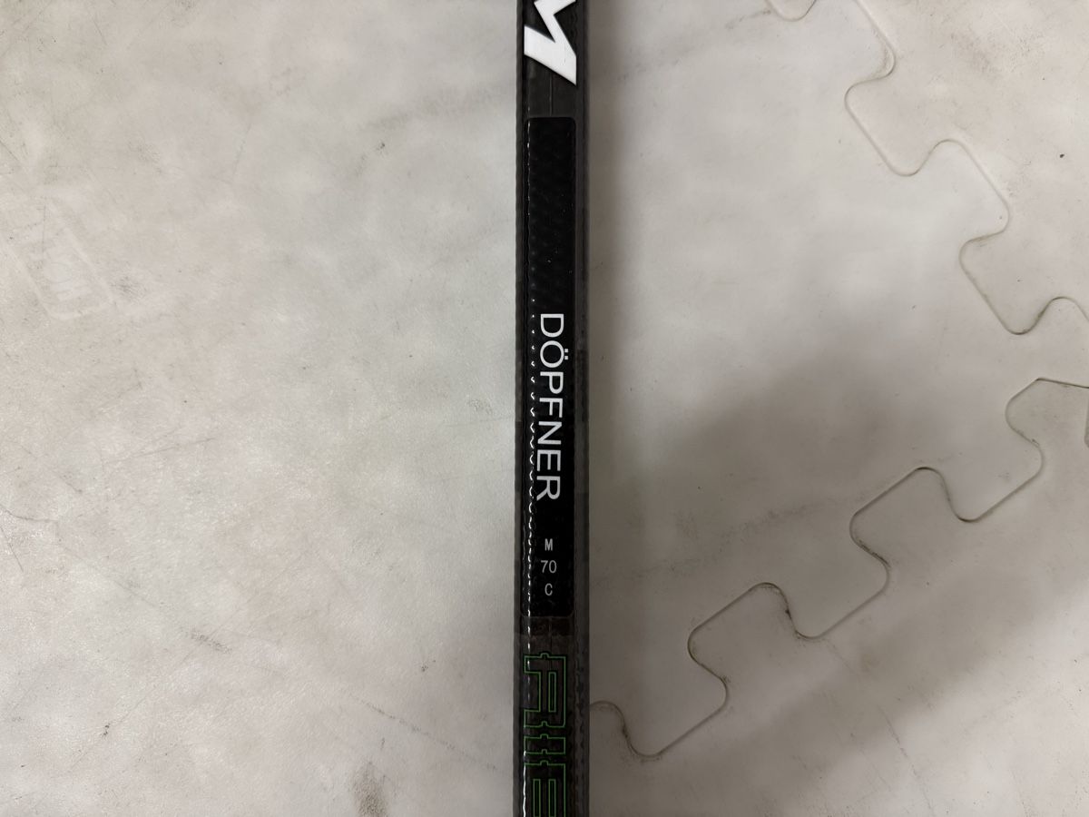 Ccm Bastoni & Pale: CCM Eishockey Stock - Andreas Döpfner – Nuovo e nell'imballaggio originale da Schwyz venduto da Aasterix 1
