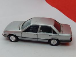 Opel Rekord 4-türig - sehr altes Modell von Gama-Mini !!