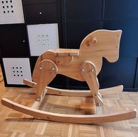 Hölzernes Schaukelpferd