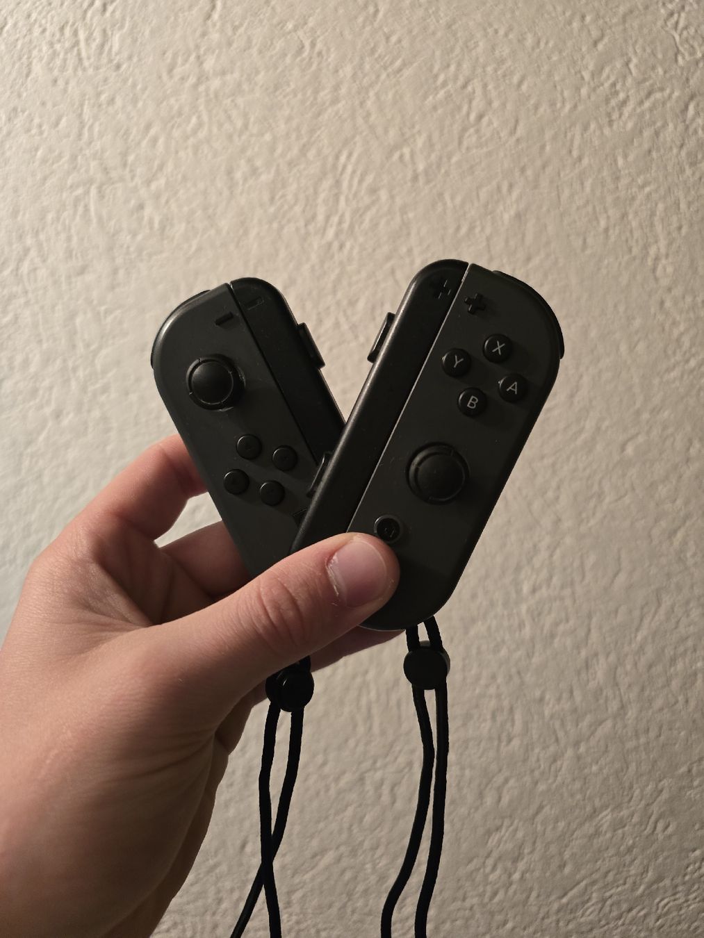 Nintendo Controller: Nintendo Switch Joy-Con Set + Joy-Con Grip / Controller – Usato da Grandval venduto da Golumbus 2