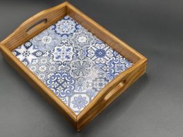 Serviertablett Holz mit Griffen blau weiss gemustert