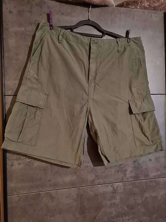 Hosen: Carhartt Field cargo short gr.36  – Gebraucht aus Rupperswil von Homer20