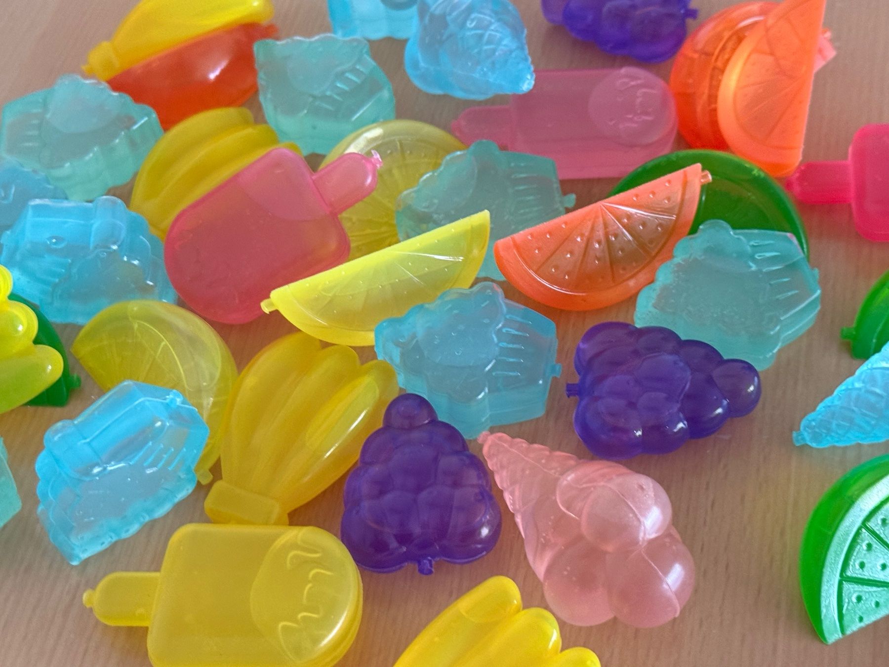Alle Dekorationen: Frucht-Eiswürfel-Formen Kunststoff.  36 stk. NEU – Neu (gemäss Beschreibung) aus Weinfelden von Bauselina 1