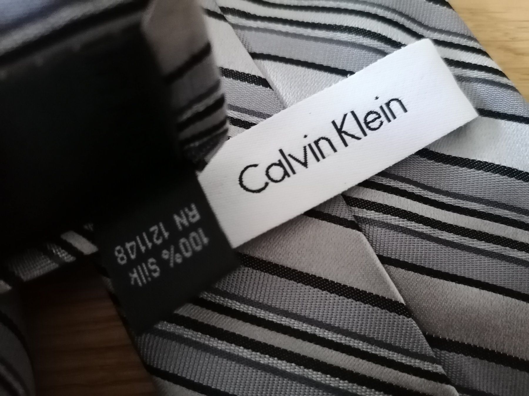 Calvin Klein Cravatte: Calvin Klein Krawatte - Nr. 8 – Usato da Basel venduto da vintagecollector 3