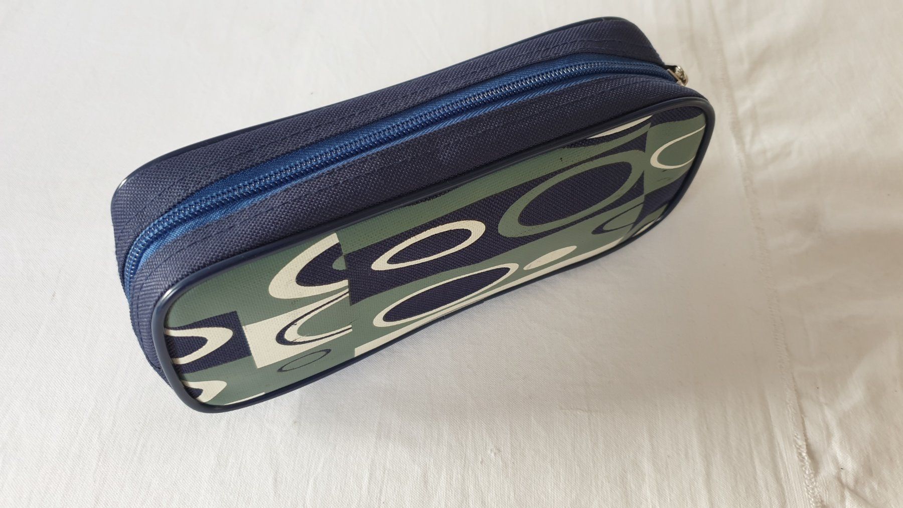 Astucci : Stifte-Etui Stoff Blau/Grau – Nuovo (secondo la descrizione) da Biel/Bienne venduto da bormida42