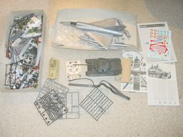 Revell Mirage 1/32; Tamiya Panzer 1/35 und Grabbelkiste