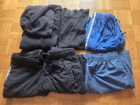 Hoody, Sweatshirt und Shorts Gr. 158