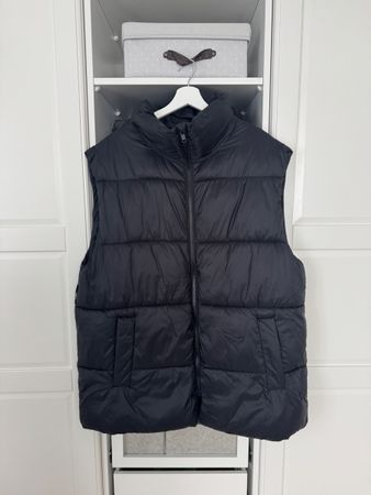 Daunengilet H&M in Schwarz