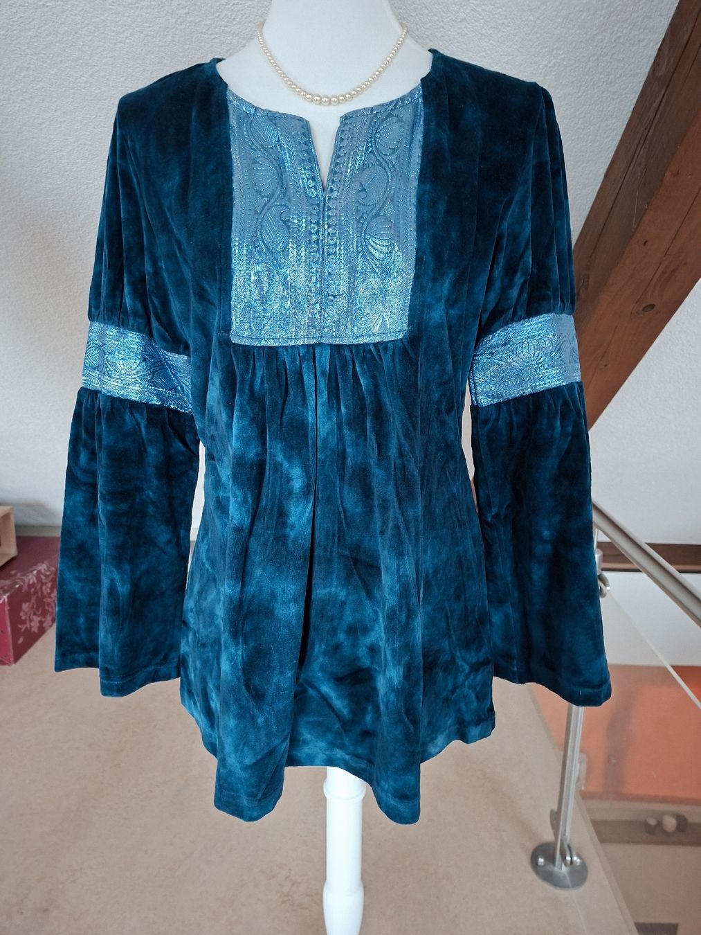 Boom Baba Maglioni & Felpe: Boom Baba Samt Pullover, Petrol Blau, Gr. 1 Size, Neu – Nuovo (secondo la descrizione) da Klingnau venduto da vollmond36