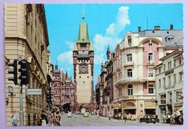 Freiburg im Brisgau, Kaiser-Joseph-Strasse mit Martinstor