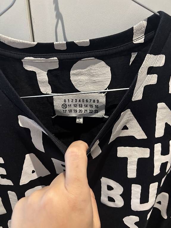 T-shirt: MM6 Maison Margiela t-shirt – Usato da Mendrisio venduto da yus_gtq7 2
