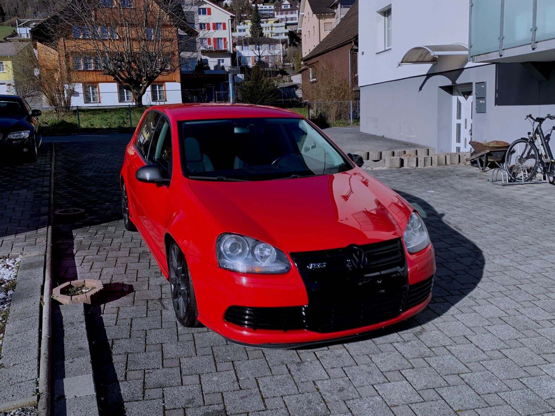 VW Automobili: VW Golf 5 R32 DSG – Usato da Rebstein venduto da Cache 2
