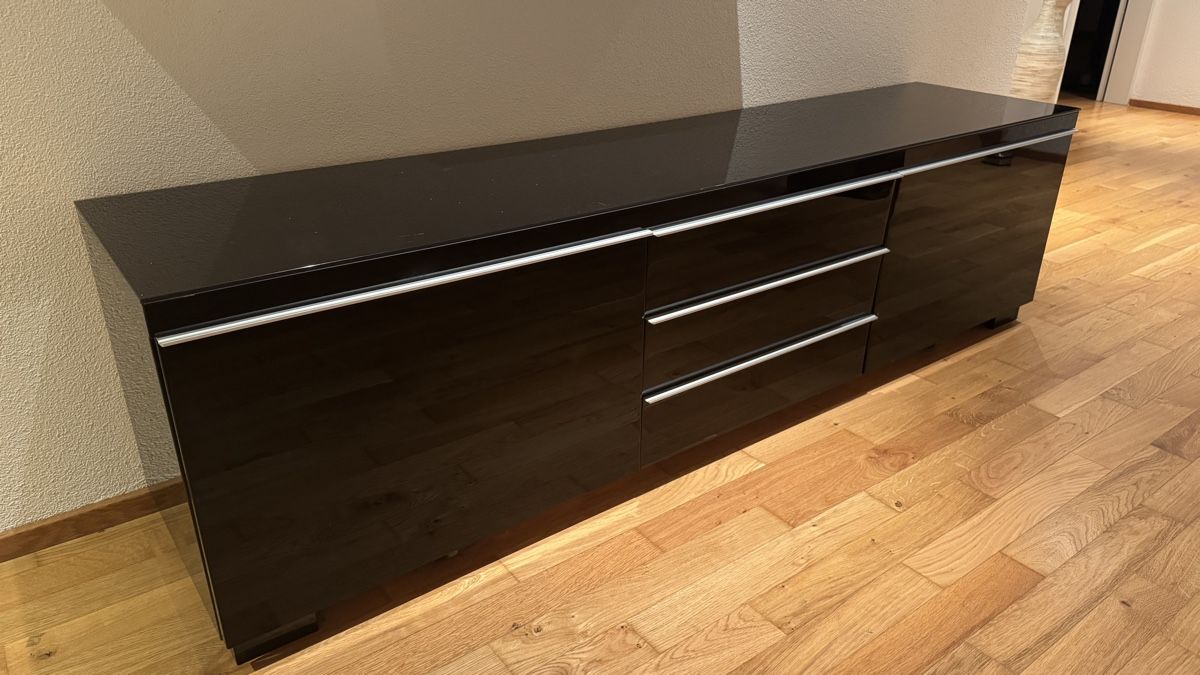 Ikea TV Möbel: Sideboard / Fernsehmöbel IKEA schwarz – Gebraucht aus Rothrist von chr_jln7