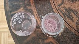 2 dekorative Glas-Windlichter / Teelichthalter aus Glas