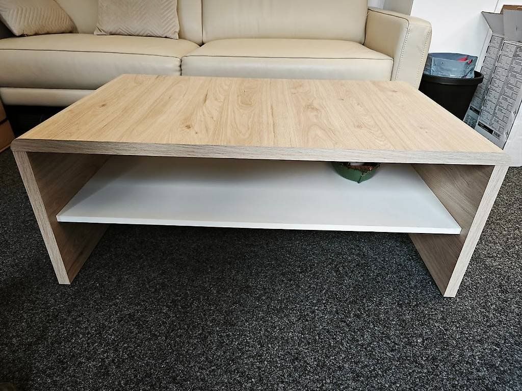 Tavoli: Salontisch zu verkaufen – Usato da Niederhasli venduto da Sunbeam7