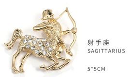 Brosche C-730D – Schütze Sternzeichen – Strass Steine –5x5cm