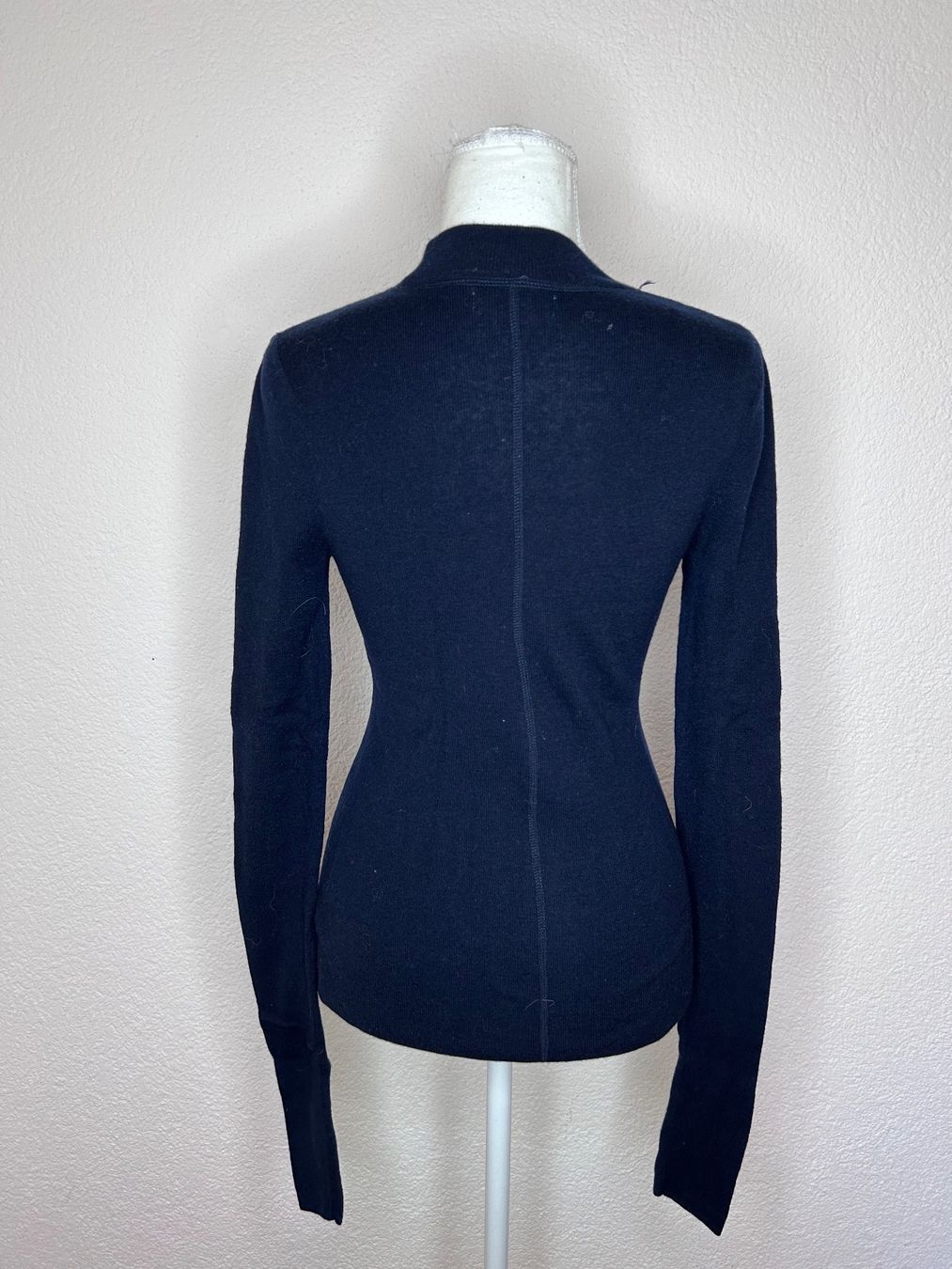 H&M Pulls & Sweat-shirts: H&M Pullover aus Wolle und Kaschmir – D'occasion à St. Gallen par look-twice 2