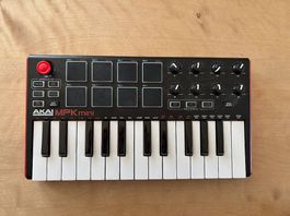 AKAI MPK Mini MK2 . Midi Keyboard USB Anschluss