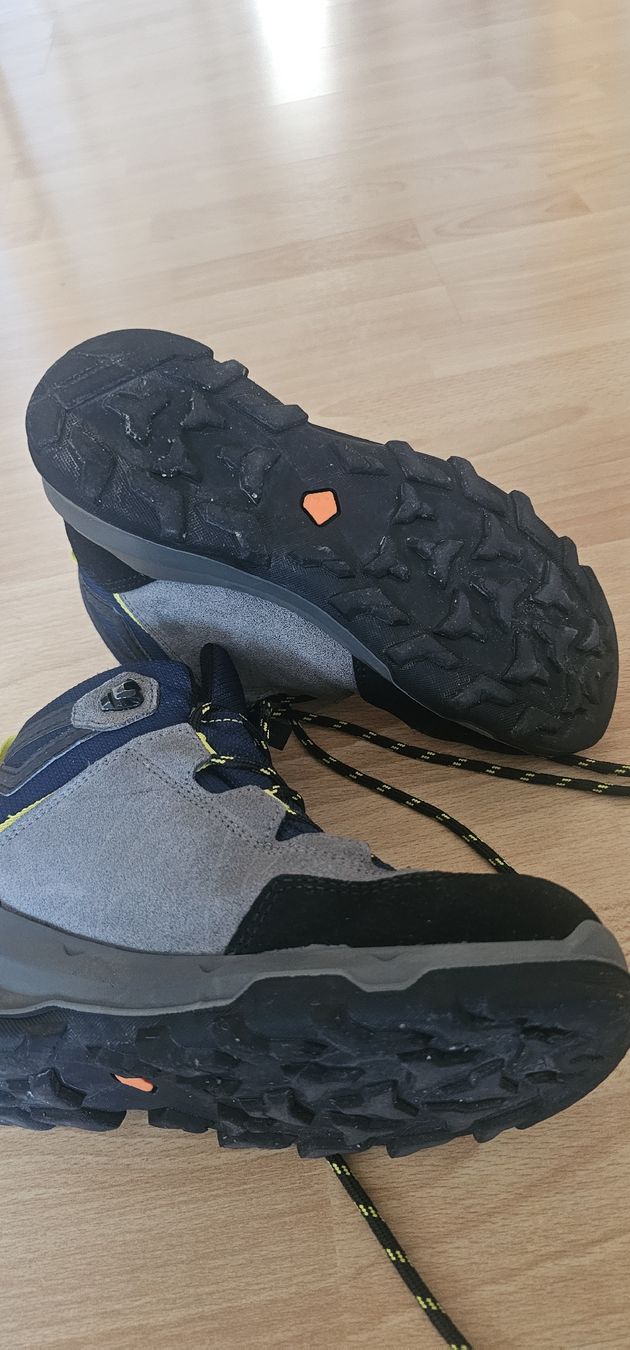 Scarpe per ragazzi: Wanderschuhe Kind 35 – Usato da Beckenried venduto da san_27bd 1