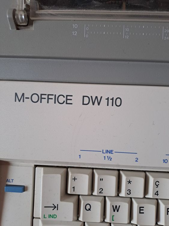 Macchine da scrivere: M-Office DW 110 Schreibmaschine - elektrisch - leicht – Usato da Andwil TG venduto da Natur5 1