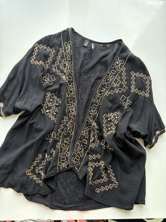 Cardigan Mango Damen schwarz bestickt Grösse L guter Zustand