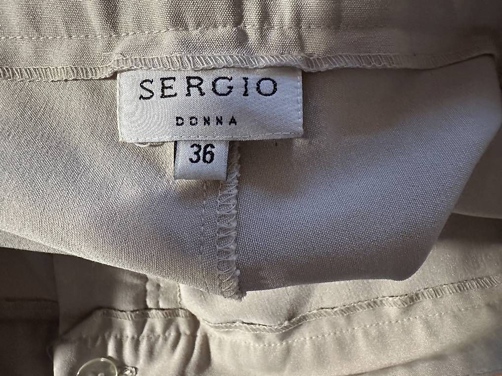 Pantaloni: 2 Damen Hosen 36 – Usato da Therwil venduto da jas_vpt8 2