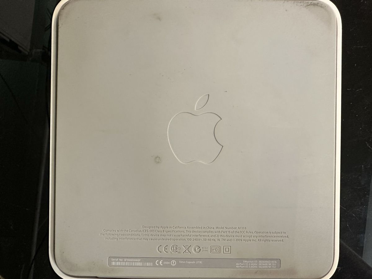 Apple Disques durs: Apple Time Capsule 2TB – D'occasion à Luzern par FrankGroebel 2