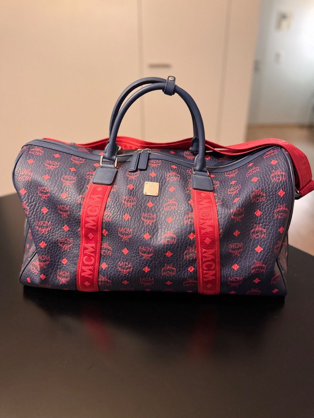 Mcm Taschen: MCM - Ottomar Weekender in Visetos - Deep Blue Sea – Gebraucht aus Zollikon von Romainporot
