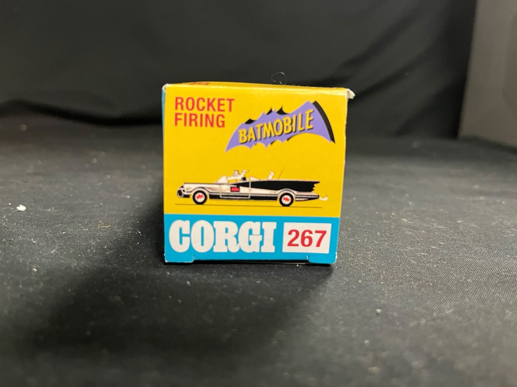 Corgi Toys Modellini d'auto: Corgi 267 Batmobile mit Batman & Robin – Nuovo e nell'imballaggio originale da Wettingen venduto da Nadja_Cri 4