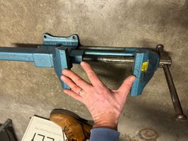 Schraubstock  Brockhaus  heuer front Profi für Werkstatt