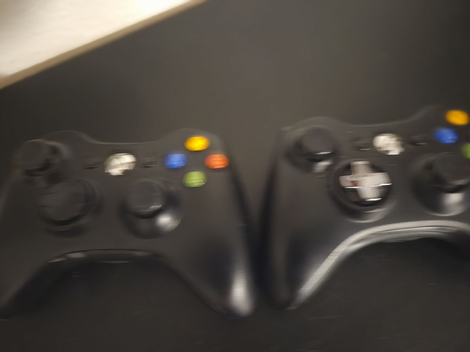 Manettes:  Wireless Controller schwarz 2 Stück gebraucht – D'occasion à Füllinsdorf par Piter1893 1