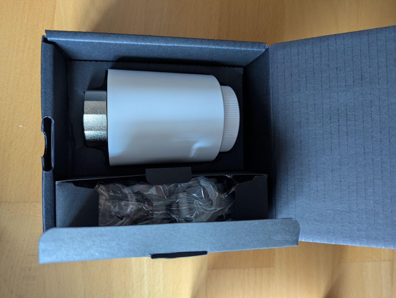Sonoff Riscaldamento: Sonoff Smart Thermostatic Radiator Valve – Nuovo e nell'imballaggio originale da Zürich venduto da bea_pt28 3