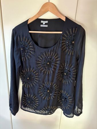 Elegant top size 42