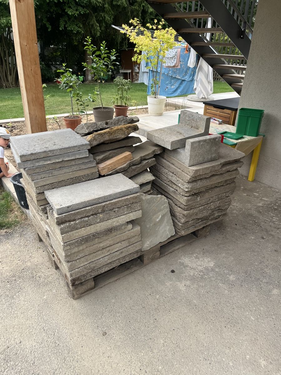 Bodenbeläge: Betonplatten und Naturstein – Gebraucht aus Hedingen von Nik2020 2