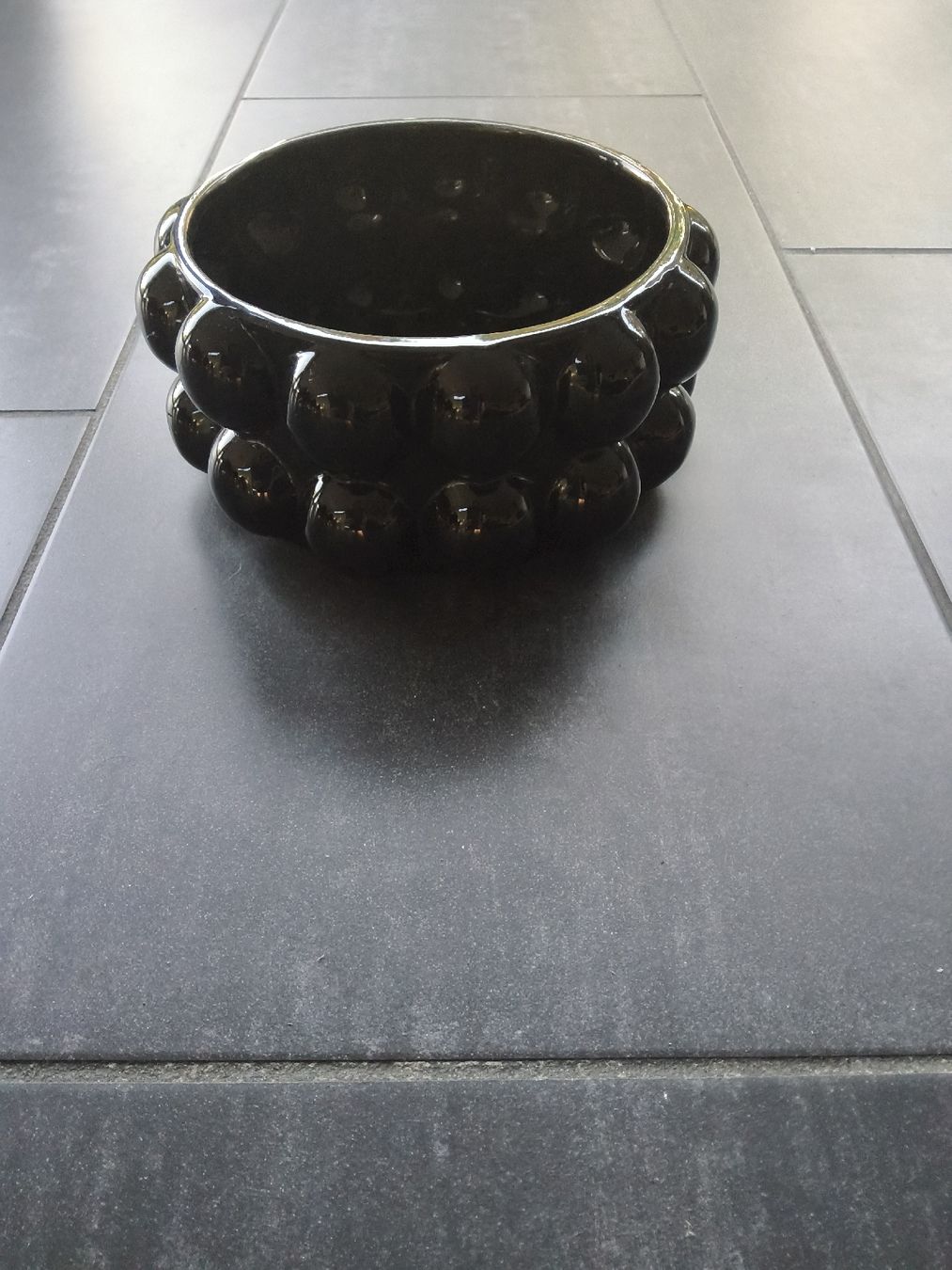 Vase & Récipients: pot en céramique noire – D'occasion à Romont FR par cat_j6ww 1