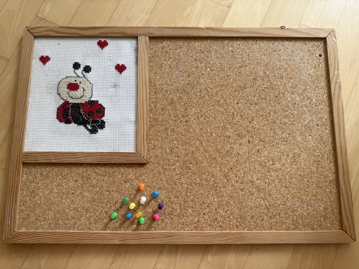 Tutte le decorazioni: Pinnwand – Usato da Gossau ZH venduto da Maria_Feno