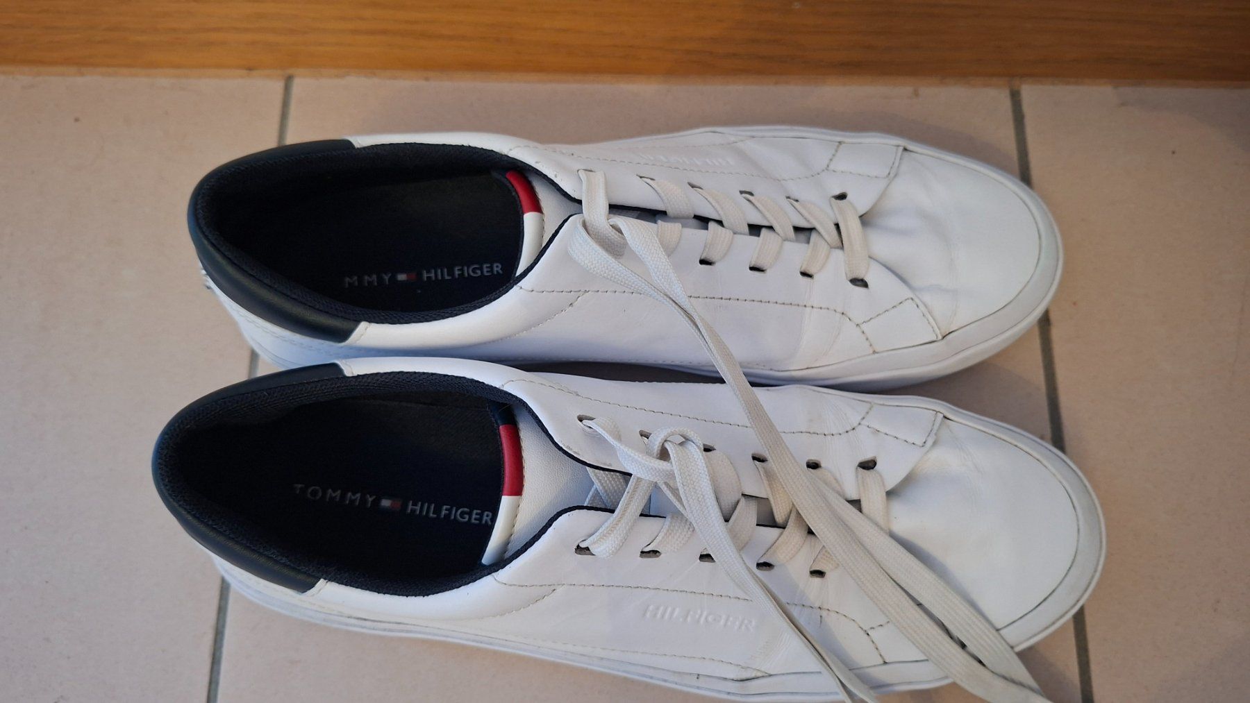 Tommy Hilfiger Scarpe da uomo: Scarpe Tommy Hilfiger – Usato da Genestrerio venduto da mor_fnw8 4