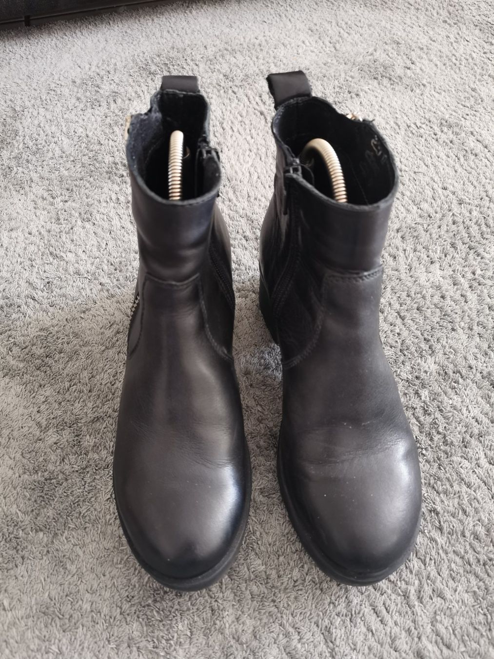 Scarpe da donna: Zign Leder Stiefeletten Boots Grösse 37 – Usato da Gunzgen venduto da 0Aurin0 1