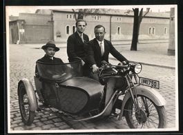 Fotografie Victoria KR6 Motorrad mit Bei