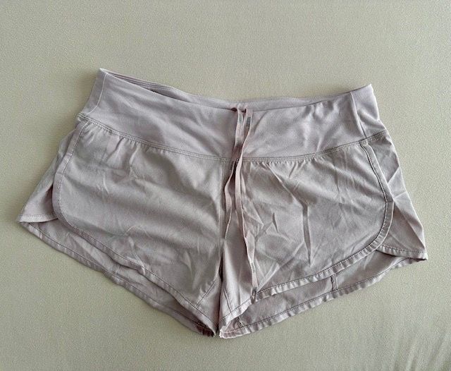 Pantaloni: Running shorts – Usato da Dallenwil venduto da ZD2019