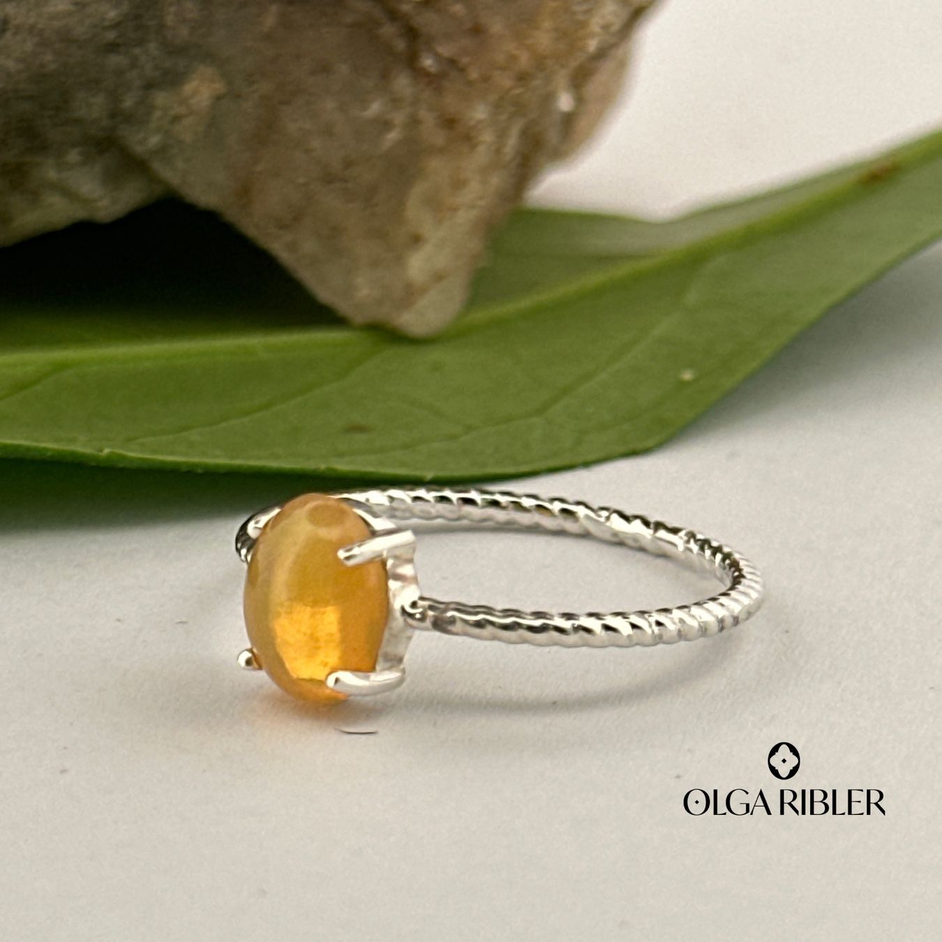 Olga Ribler Anelli: Silberring mit Opal, Gr. 56.5 – Nuovo (secondo la descrizione) da Luzern venduto da MonikaS03