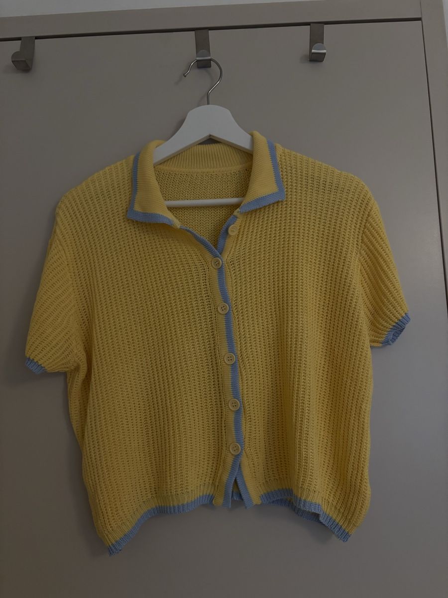 Tops: Kurzer Damen Strickshirt Gelb Grösse L – Neuf avec emballage d'origine à Arbon par Viktoriaa