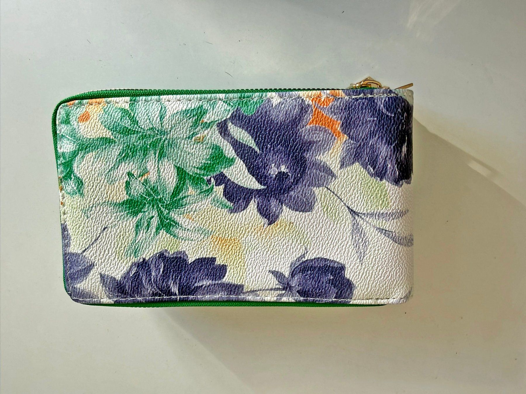 Borse da donna: Handytasche mit Portemonnaie / Farbe Grün – Nuovo e nell'imballaggio originale da Eschenbach SG venduto da Sums 1