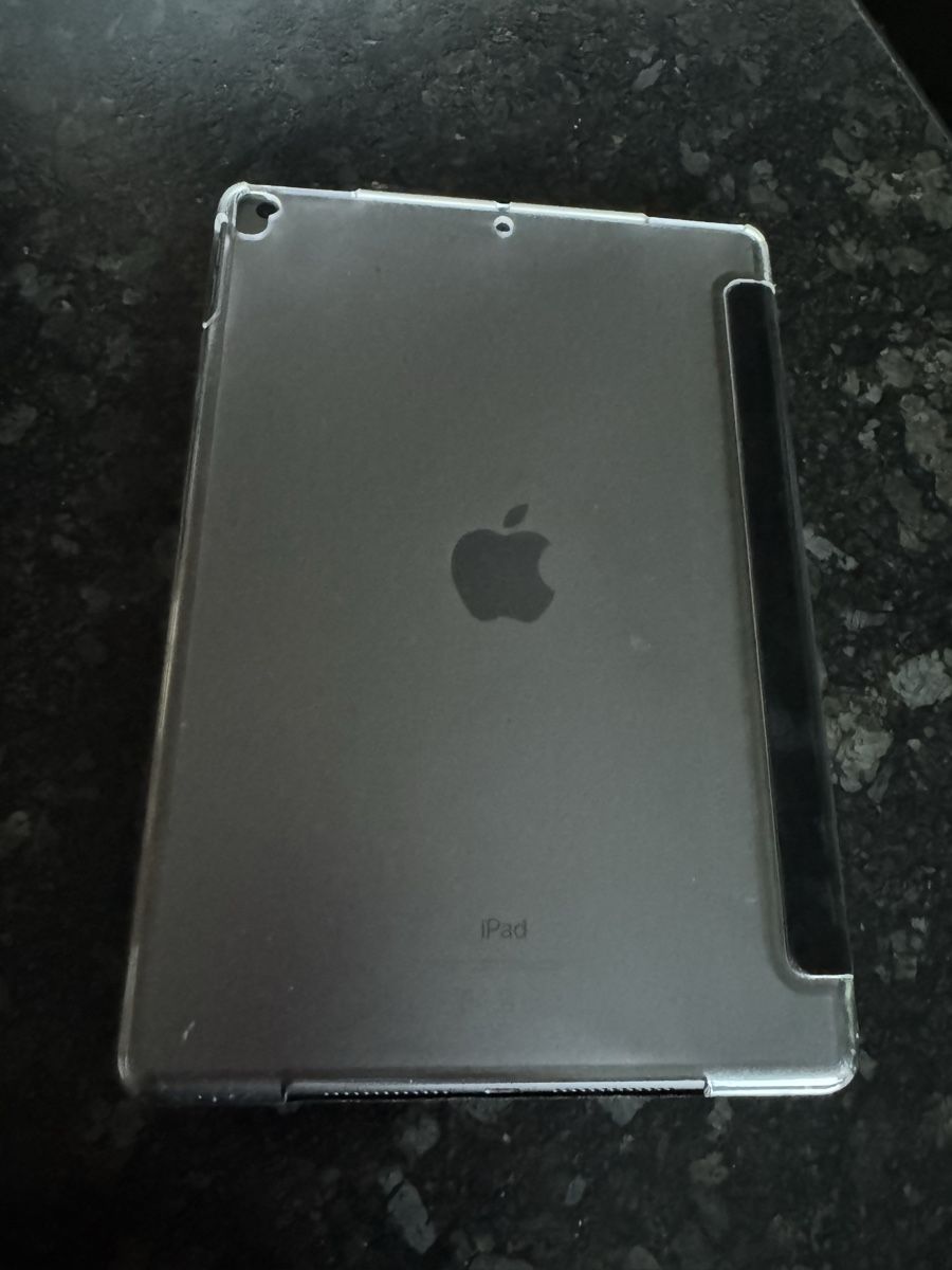 Apple Tablet PC: Apple iPad  9. Generation – Gebraucht aus Utzenstorf von ybwarrior 1