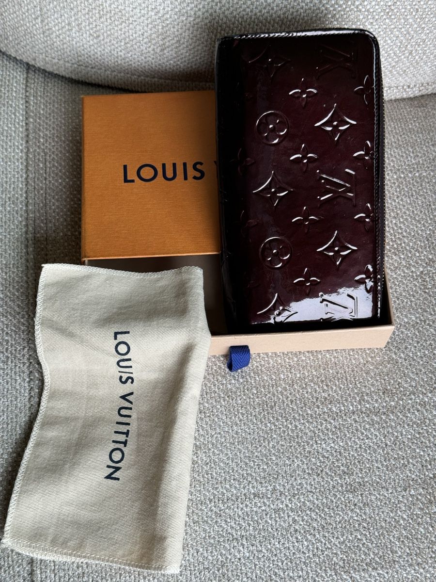 Louis Vuitton Portamonete: Louis Vuitton Zippy Amarante Wallet – Usato da Villars-sur-Glâne venduto da Sunshine-8 5