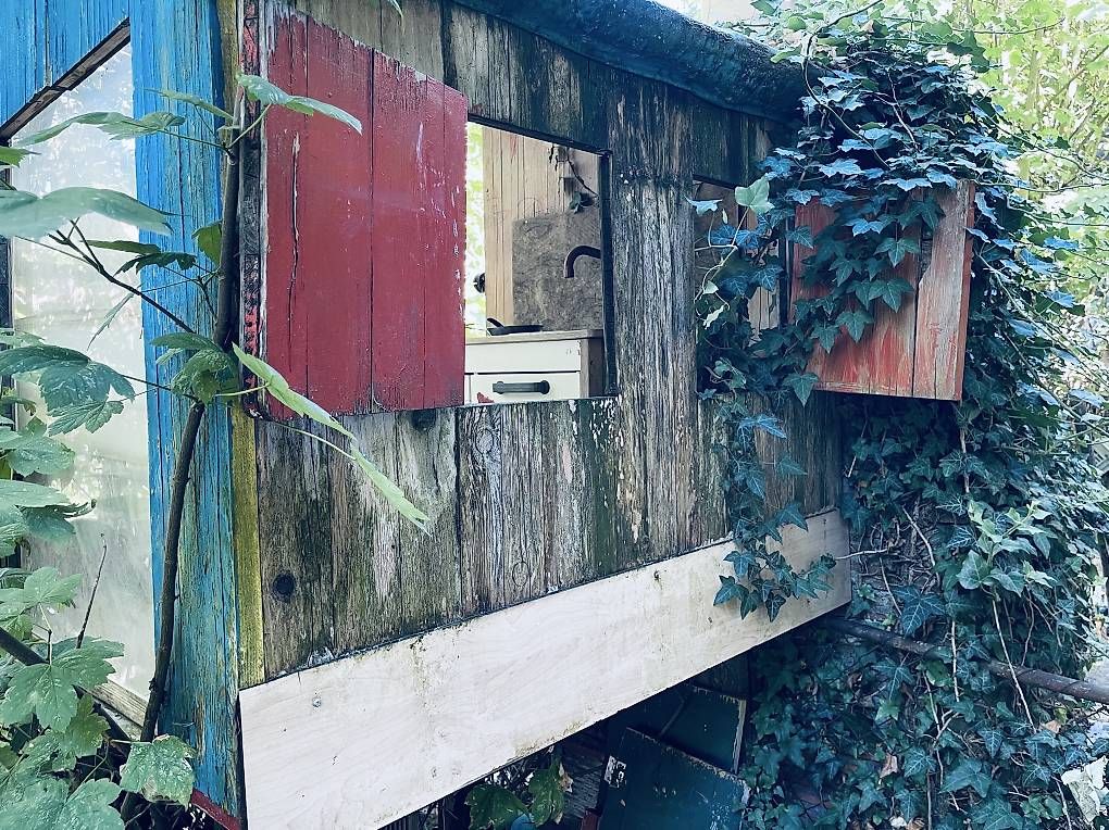 Maisons pour enfant: Kinderbaumhaus mit Rutschbahn – D'occasion à Niederrohrdorf par Telestone 1