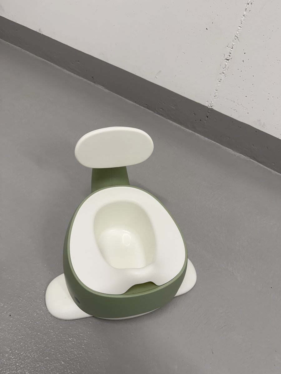 WC: Kindsgut Töpfchen Wal Form – Gebraucht aus Urdorf von nicofficial 1